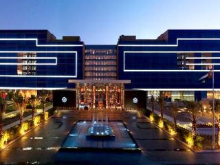 Fairmont Bab Al Bahr Abu Dhabi Adipec binham travel01